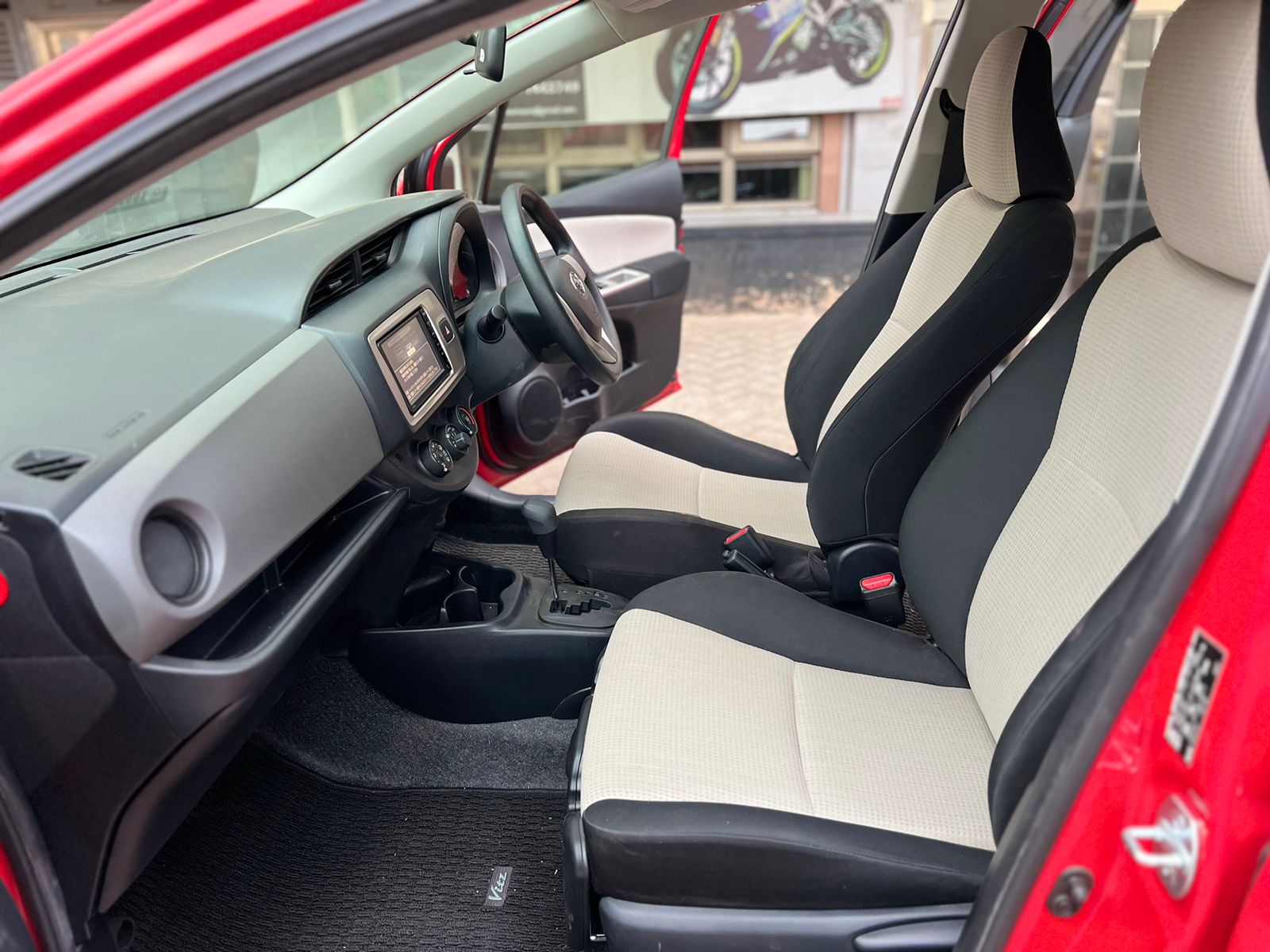 2015 Toyota Vitz