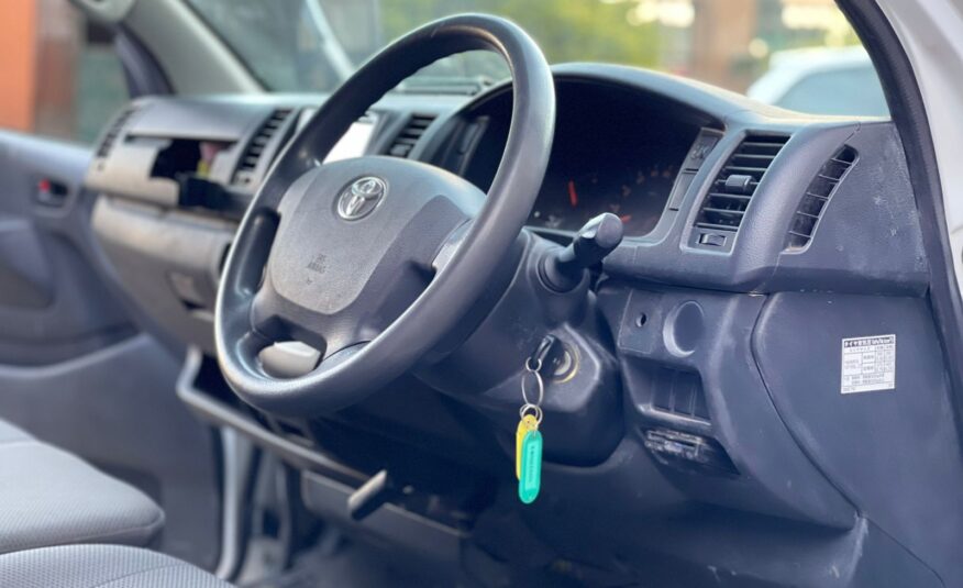 2015 Toyota Hiace