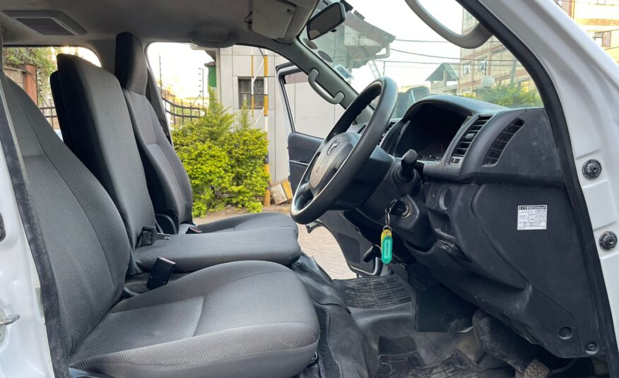 2015 Toyota Hiace