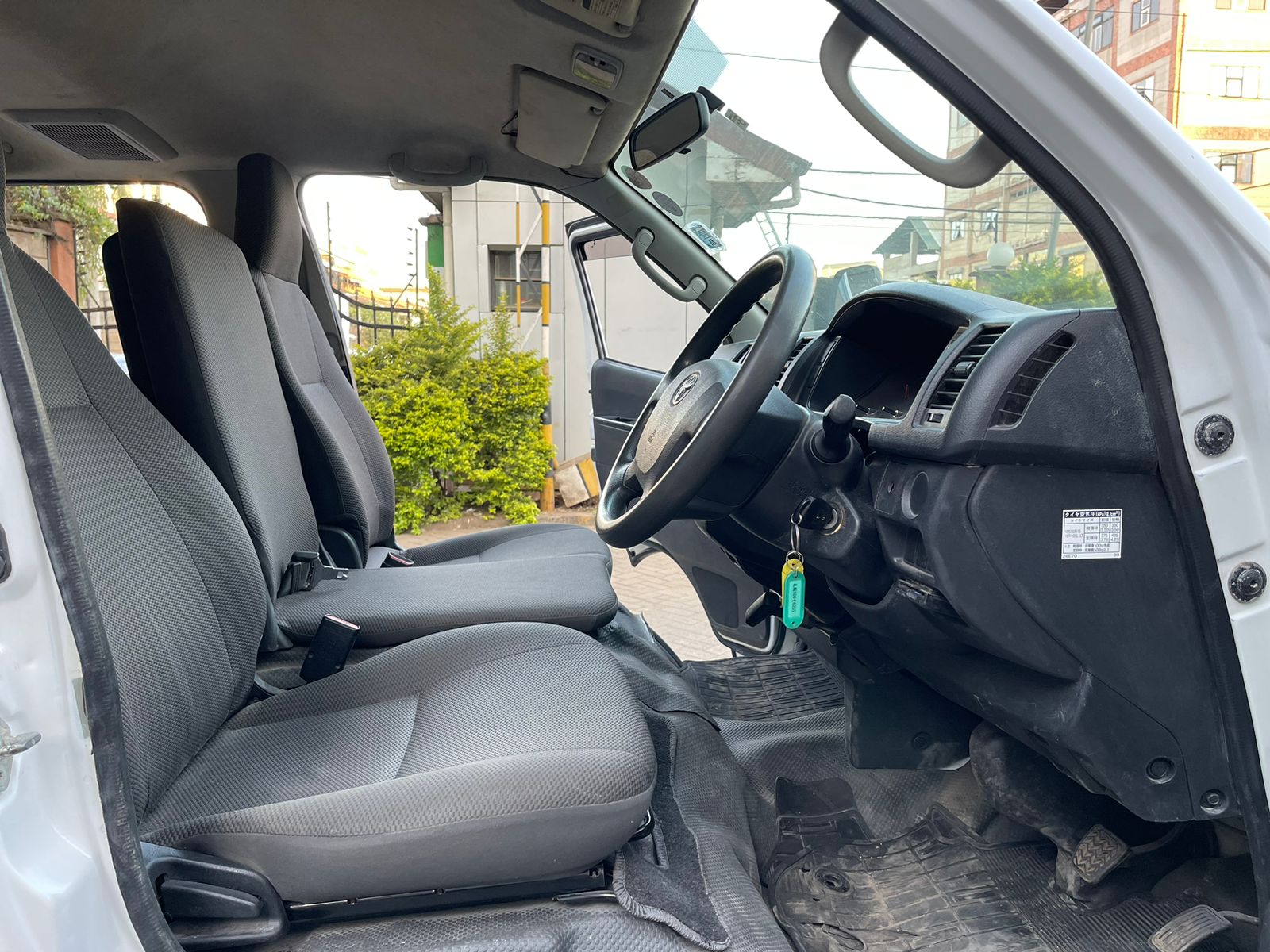 2015 Toyota Hiace