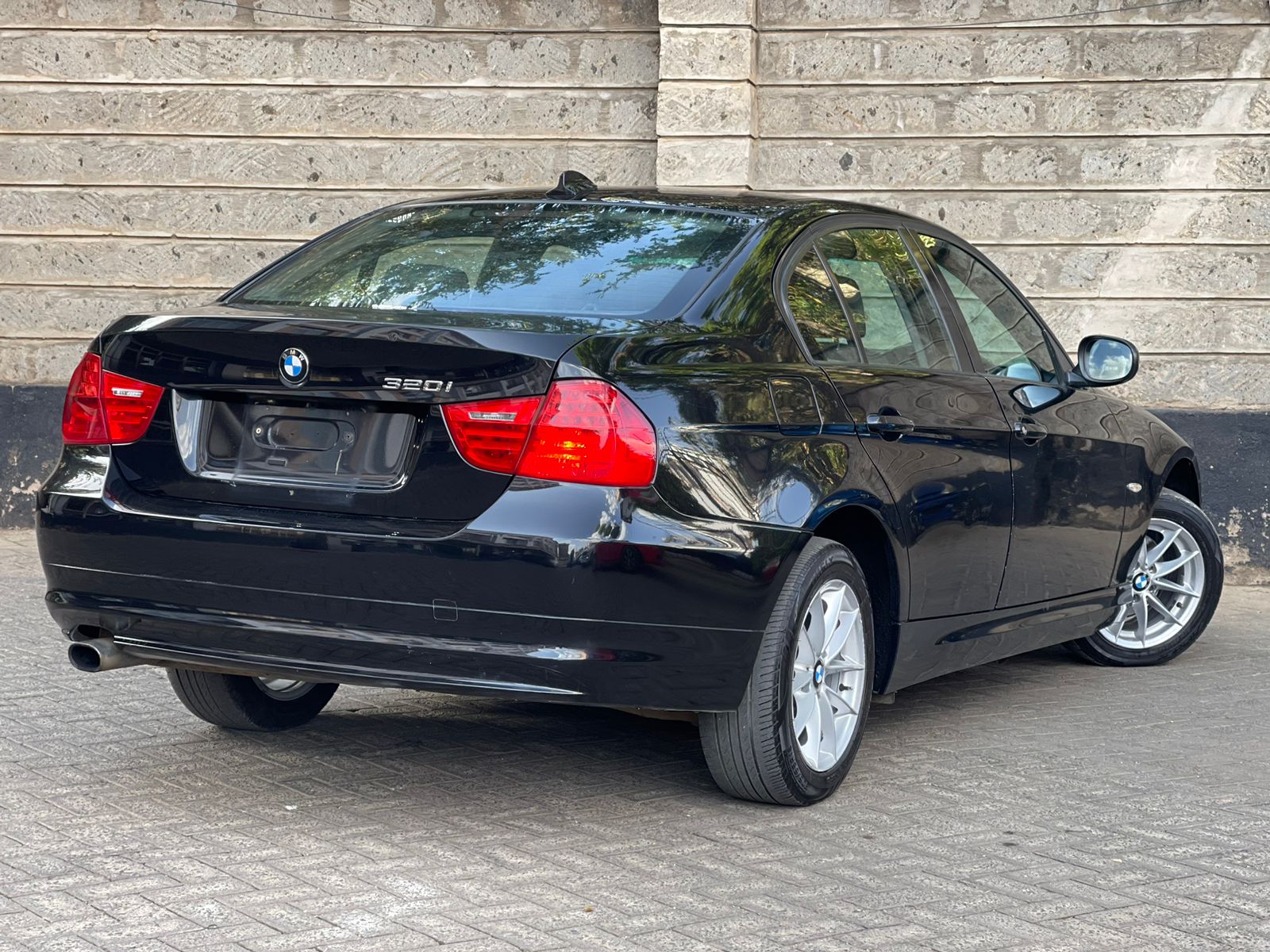 2011 BMW 320i