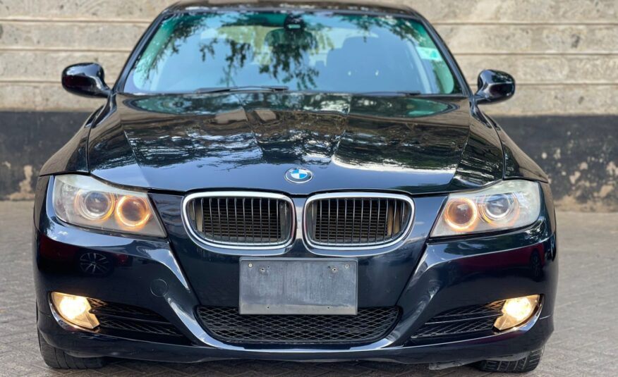 2011 BMW 320i