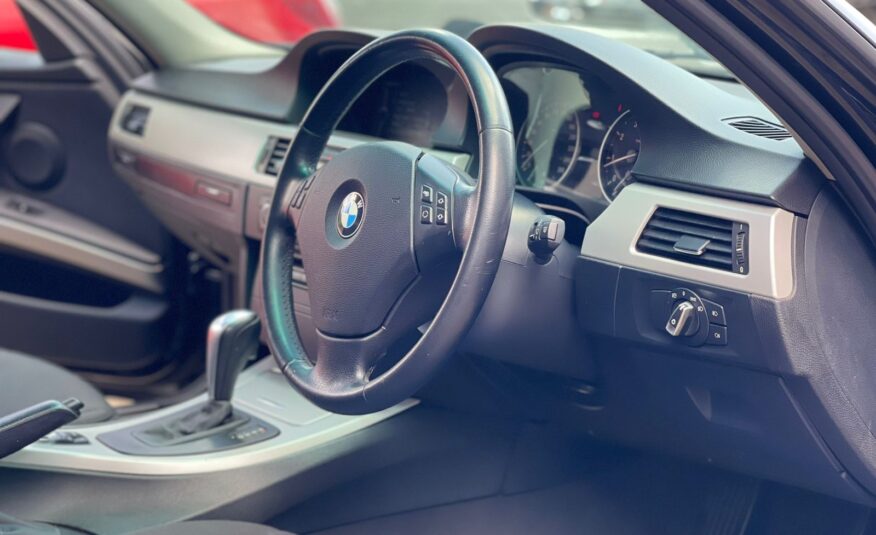 2011 BMW 320i