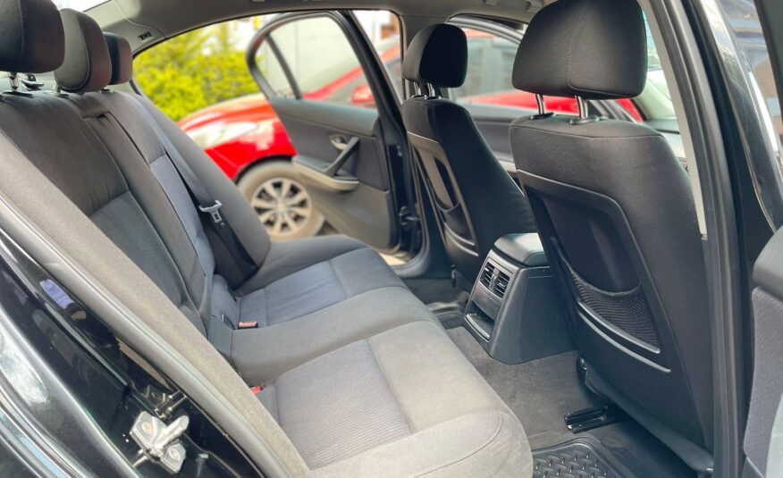 2011 BMW 320i