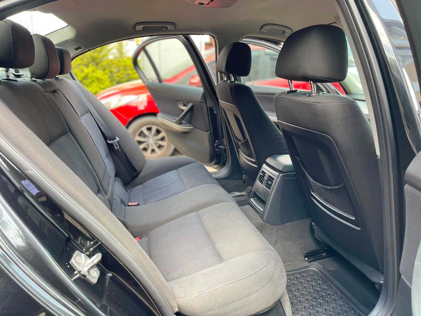 2011 BMW 320i