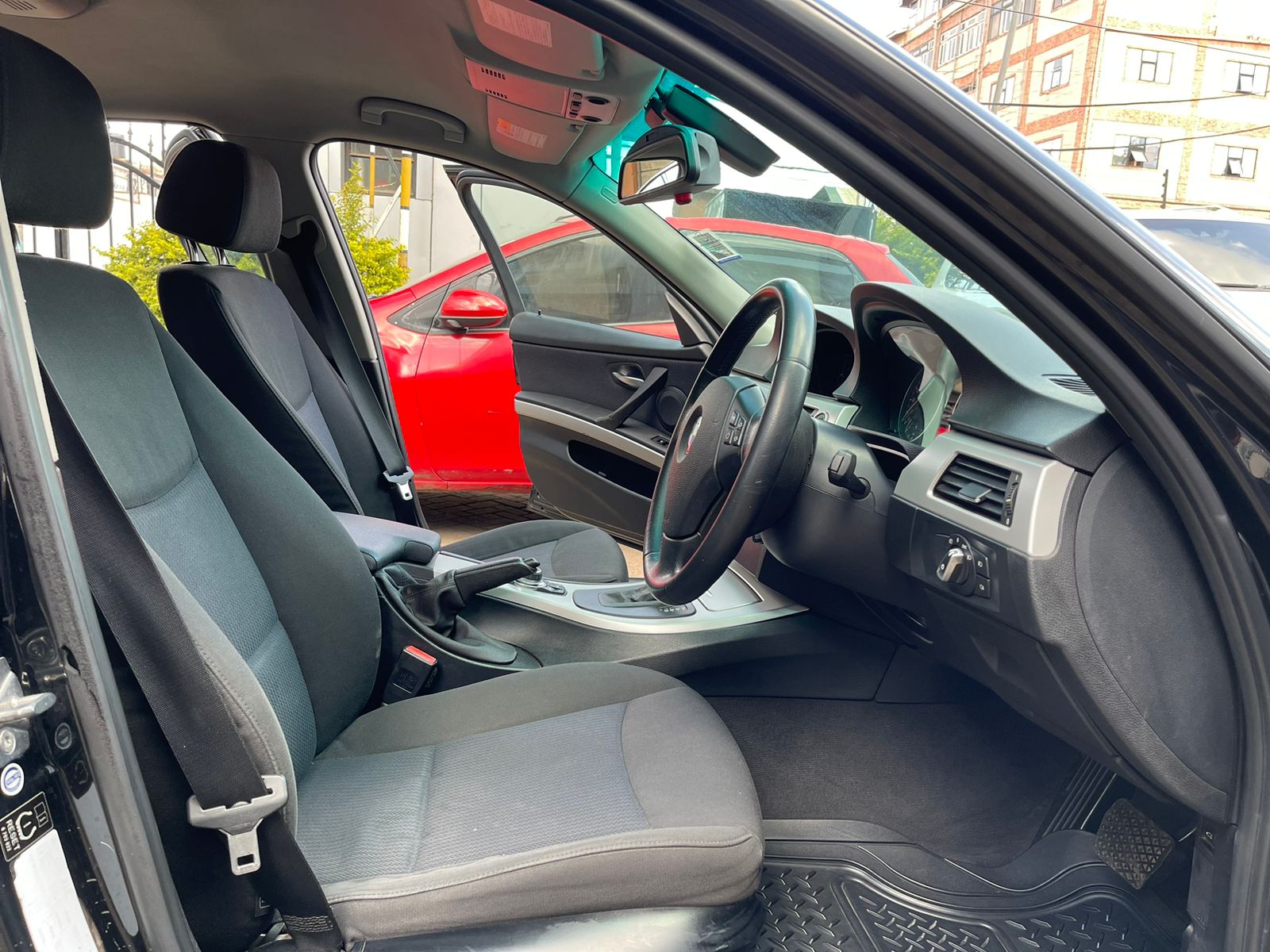 2011 BMW 320i