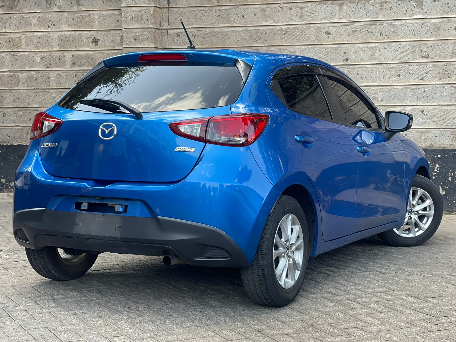 2015 Mazda Demio Newshape