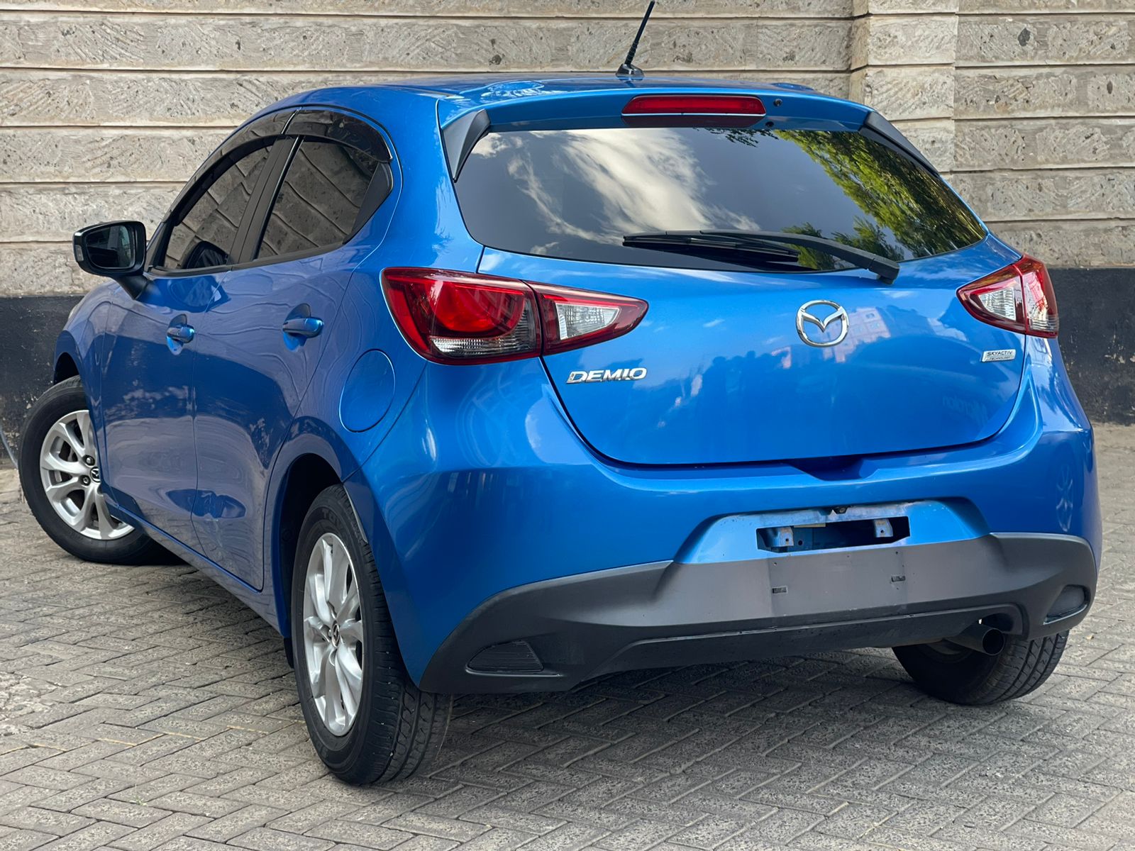 2015 Mazda Demio Newshape