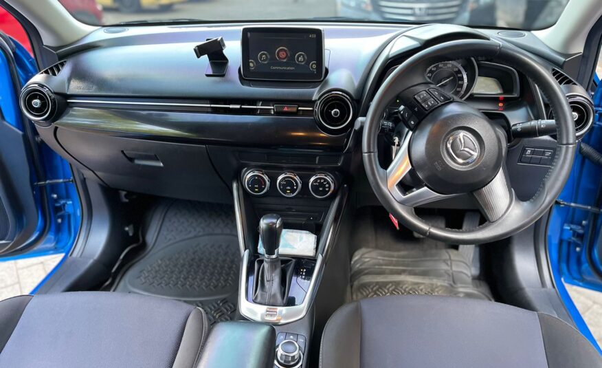 2015 Mazda Demio Newshape