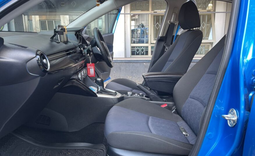 2015 Mazda Demio Newshape