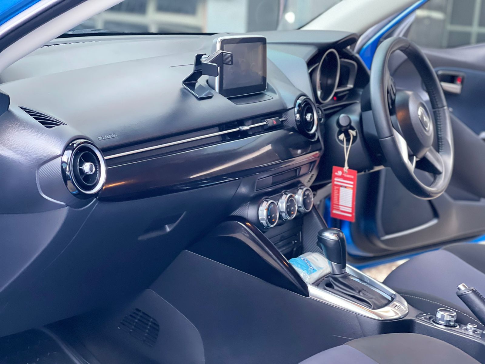 2015 Mazda Demio Newshape