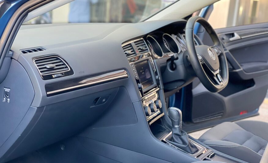 2015 Volkswagen Golf TSI
