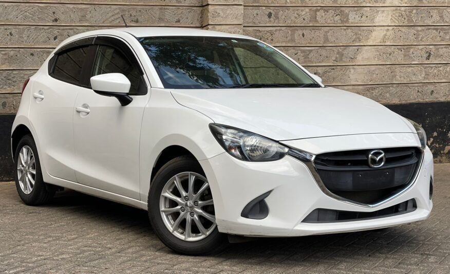 2015 Mazda Demio Newshape
