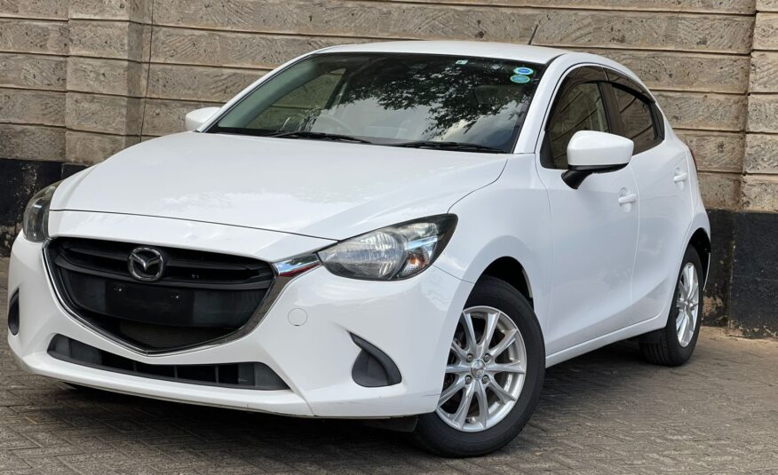 2015 Mazda Demio Newshape
