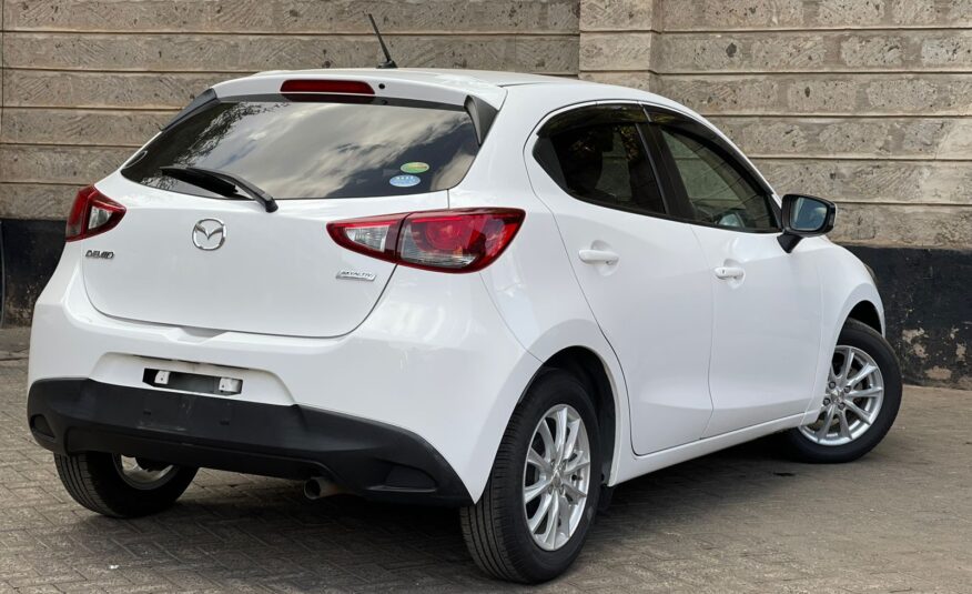 2015 Mazda Demio Newshape