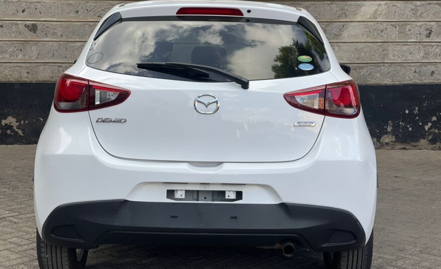 2015 Mazda Demio Newshape