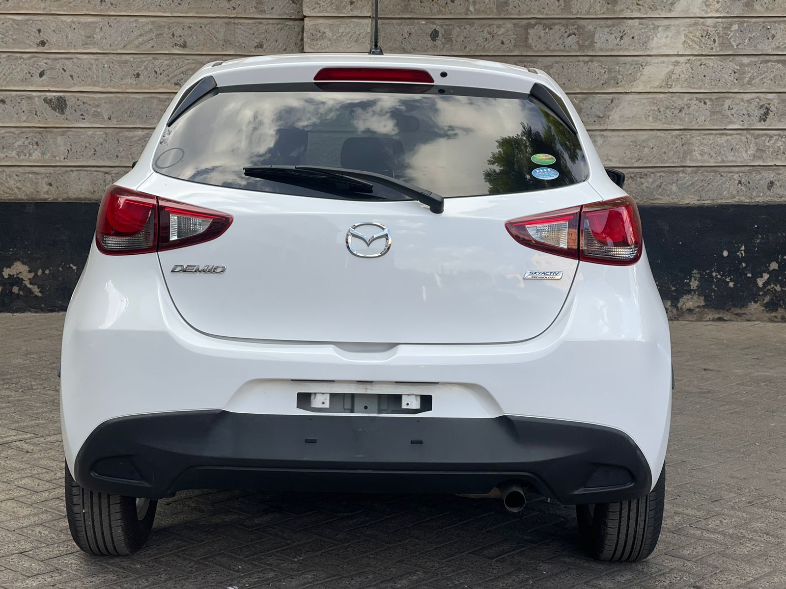 2015 Mazda Demio Newshape