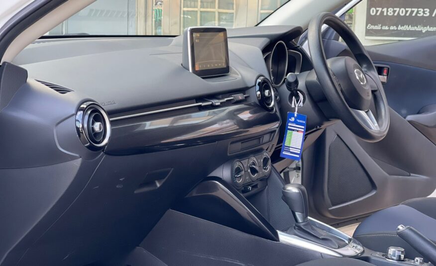 2015 Mazda Demio Newshape