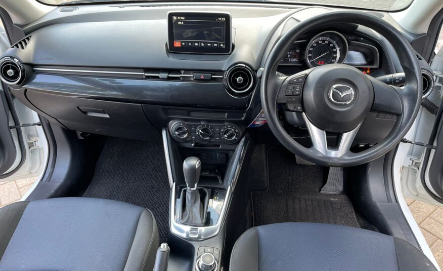2015 Mazda Demio Newshape