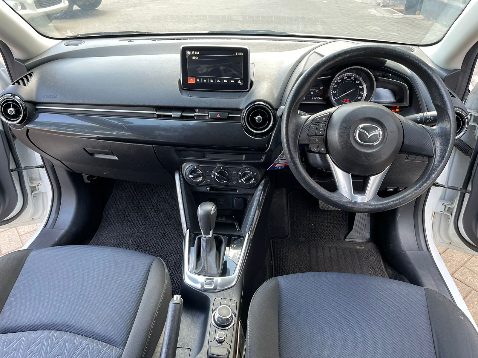 2015 Mazda Demio Newshape