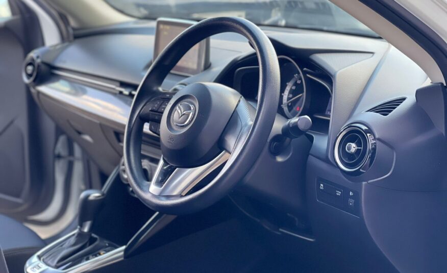 2015 Mazda Demio Newshape