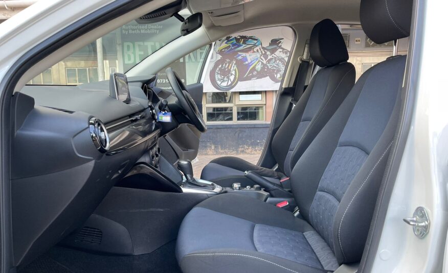 2015 Mazda Demio Newshape