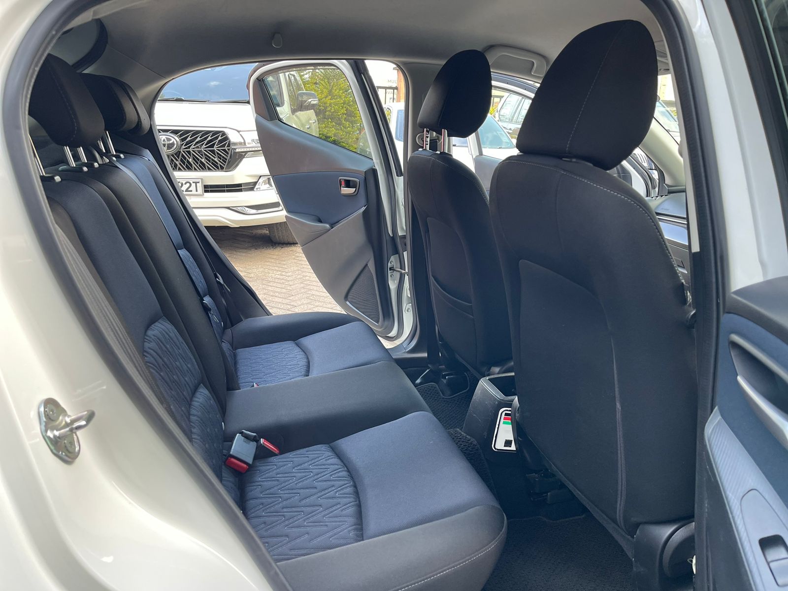 2015 Mazda Demio Newshape