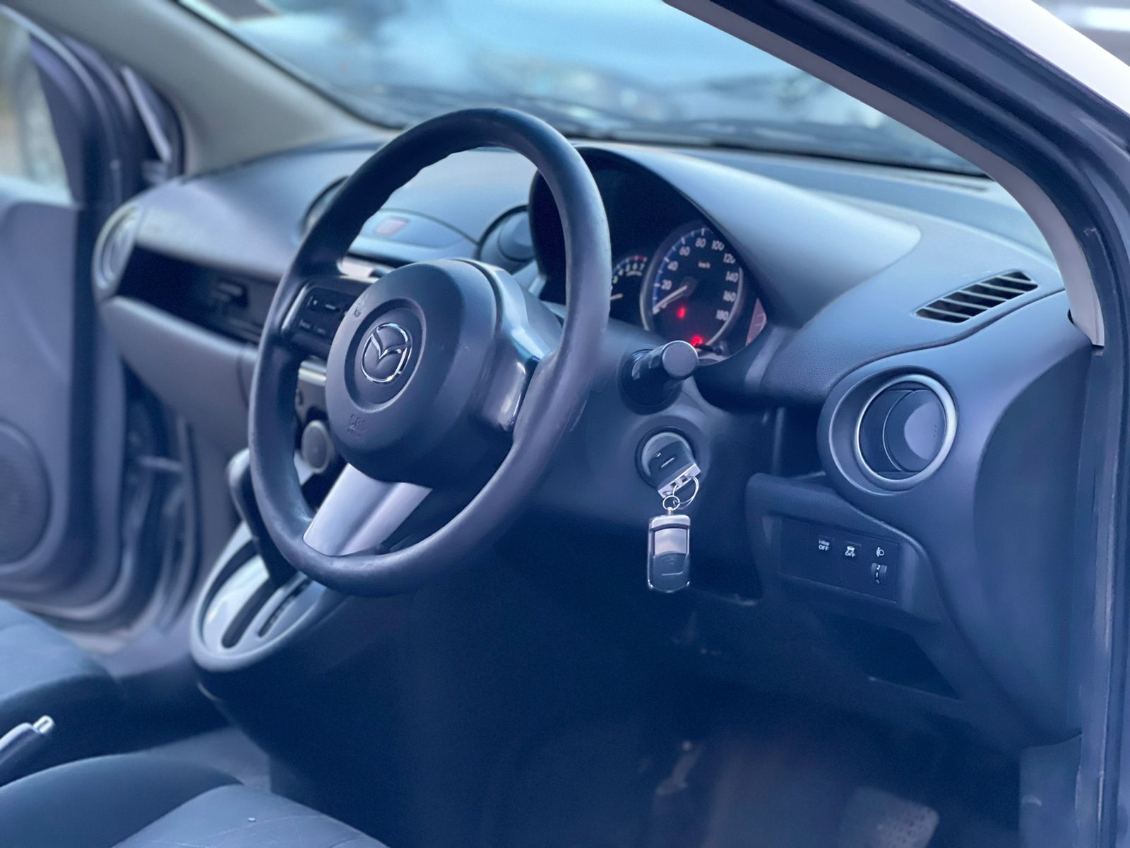 2013 Mazda Demio