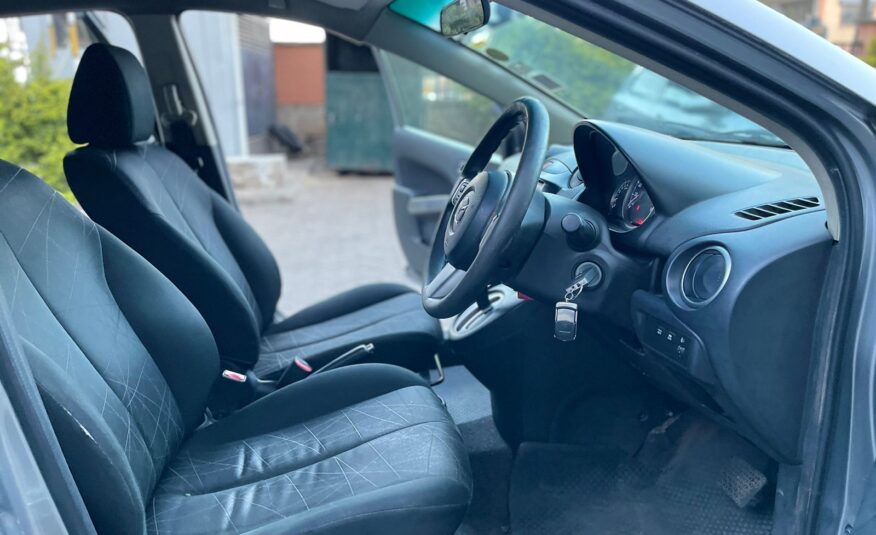 2013 Mazda Demio