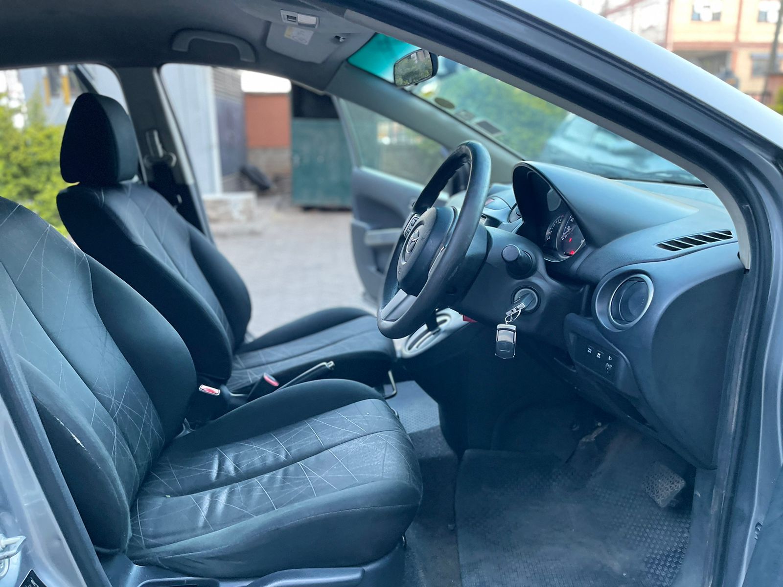 2013 Mazda Demio