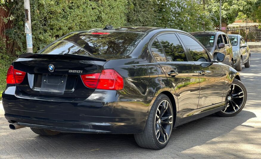 2010 BMW 320i