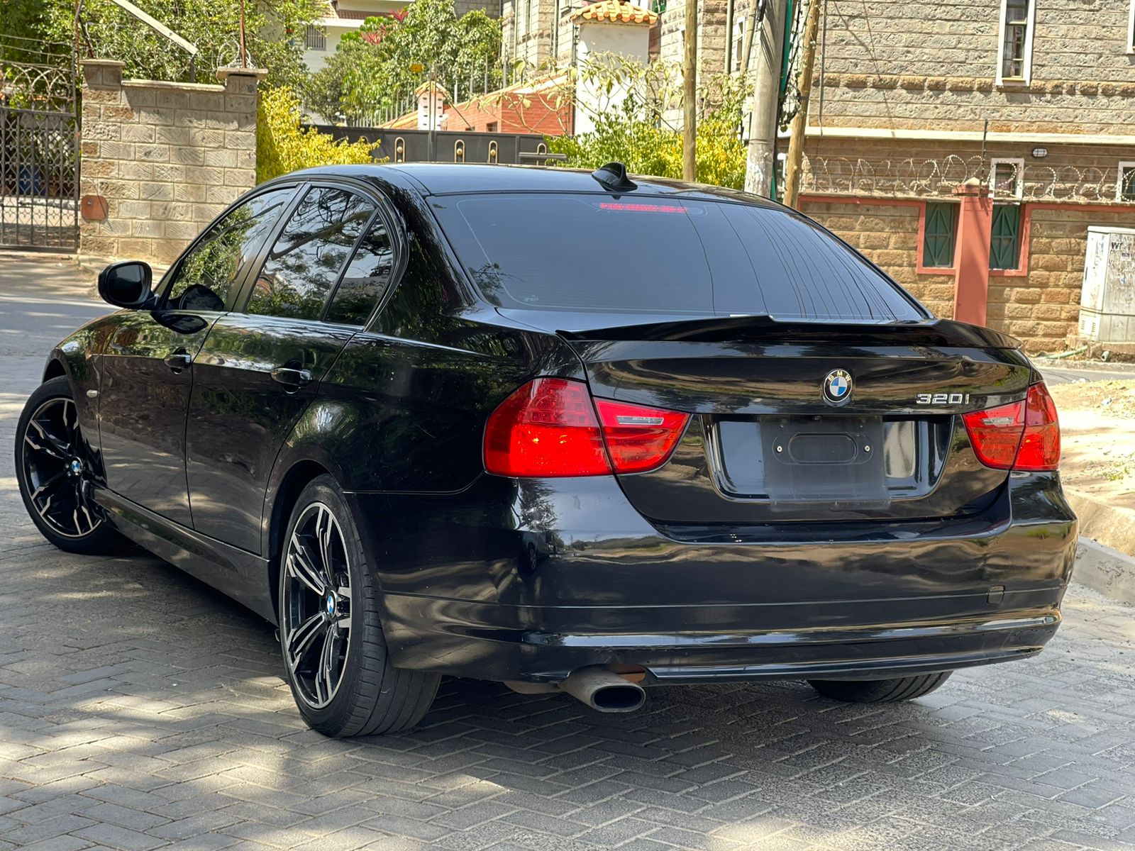 2010 BMW 320i