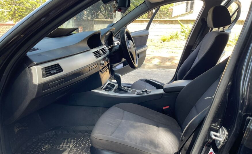 2010 BMW 320i