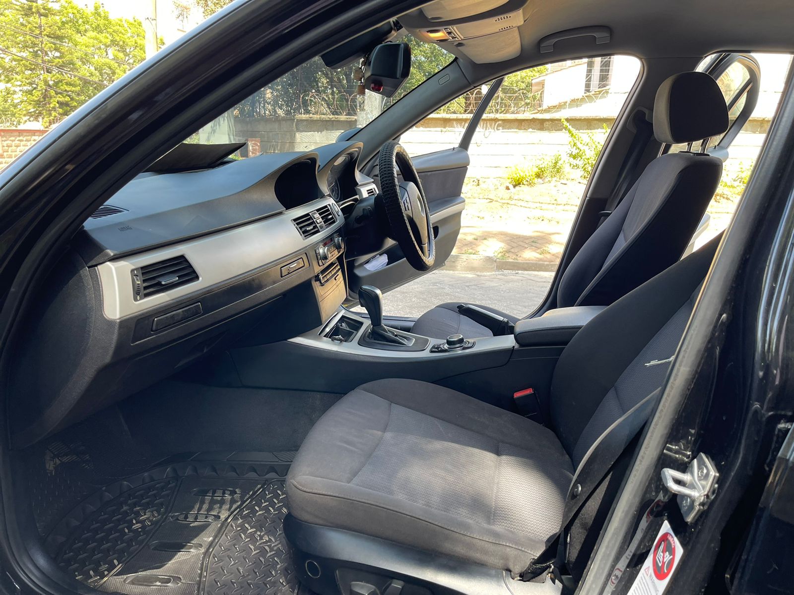 2010 BMW 320i