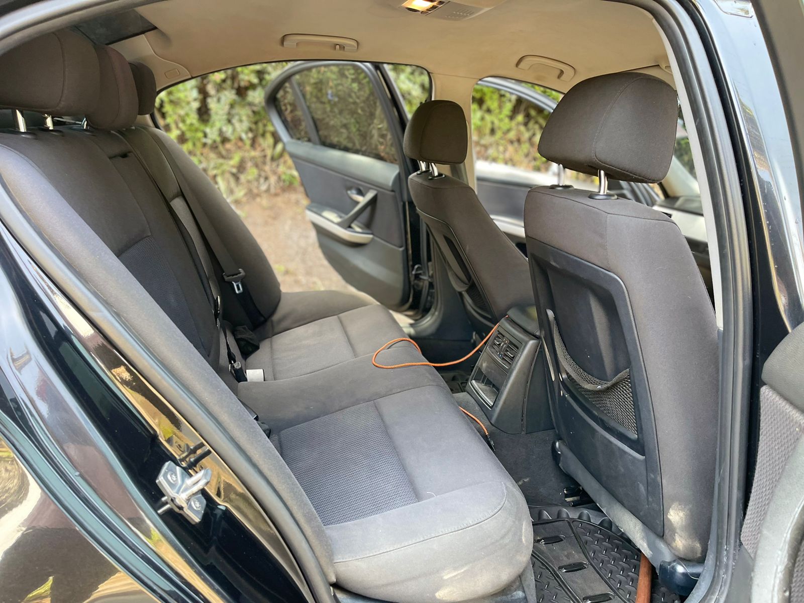 2010 BMW 320i