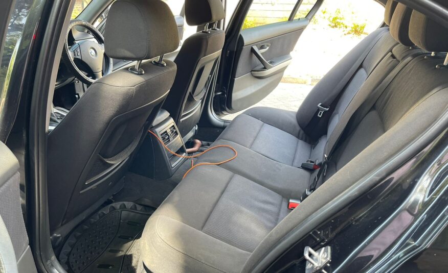 2010 BMW 320i
