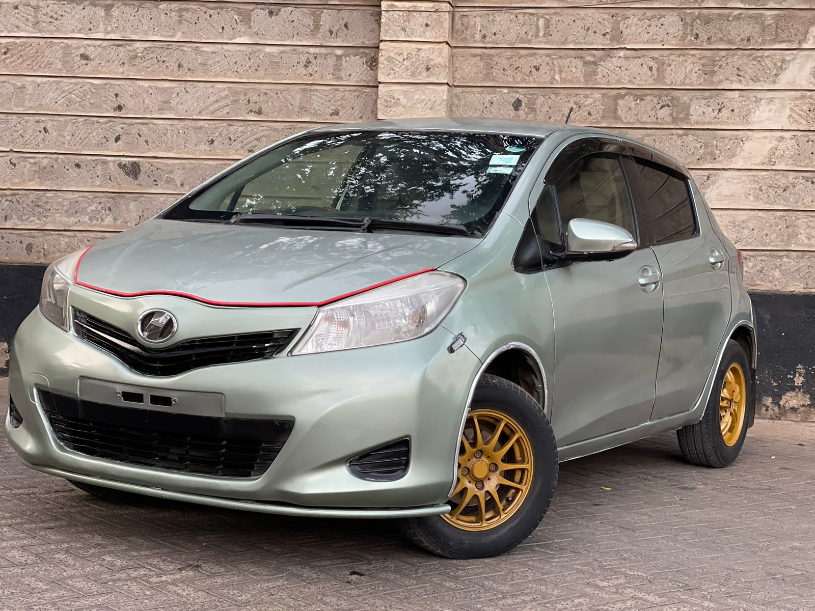 2011 Toyota Vitz