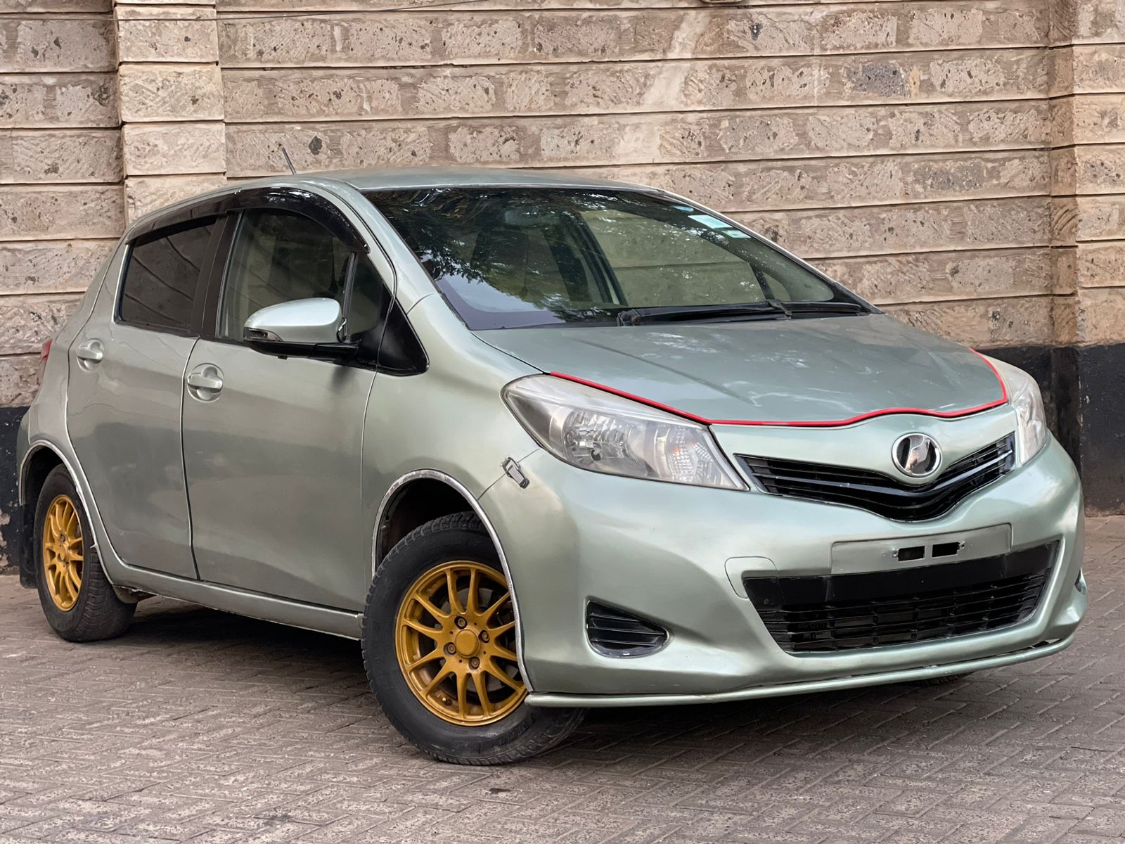 2011 Toyota Vitz