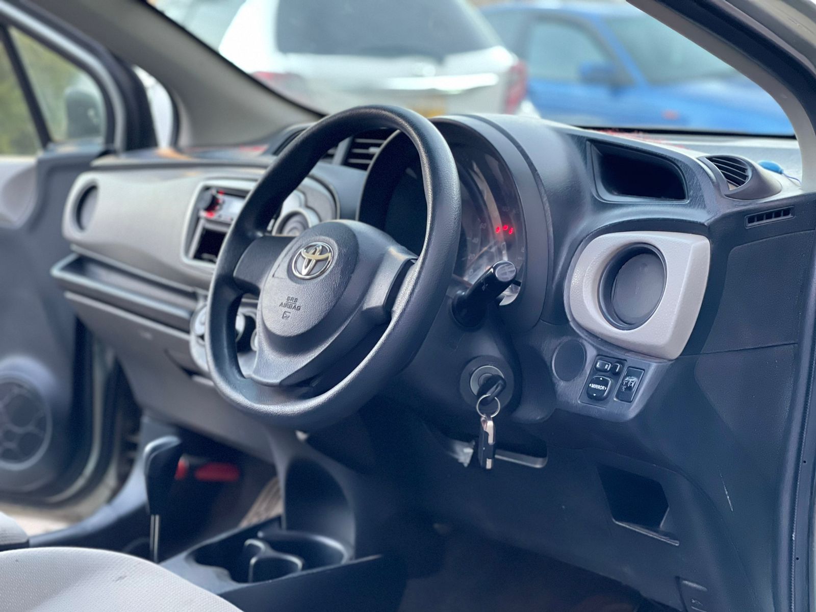 2011 Toyota Vitz