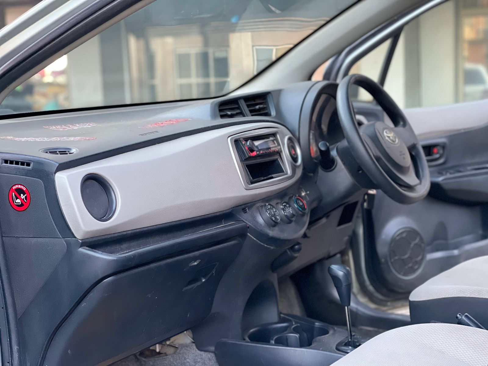 2011 Toyota Vitz