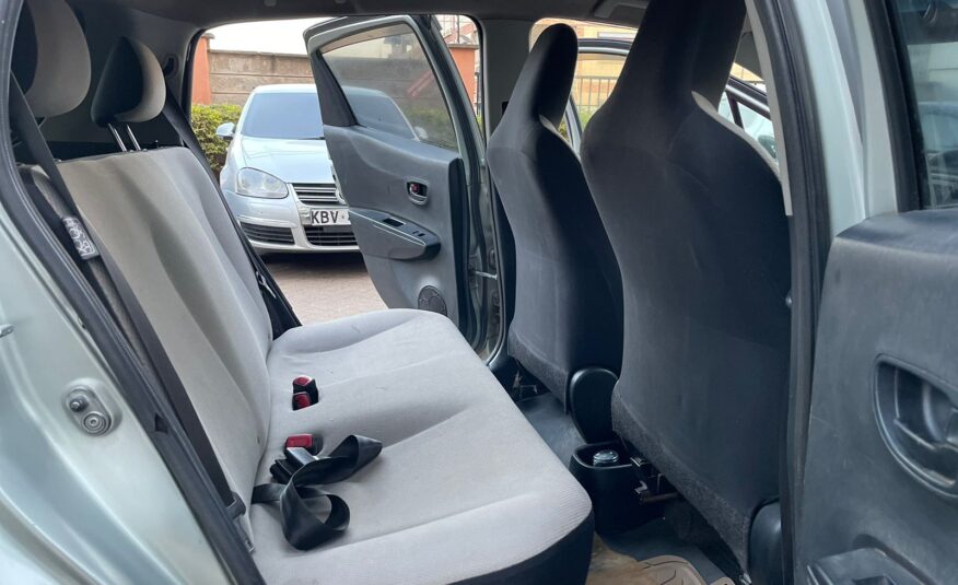 2011 Toyota Vitz