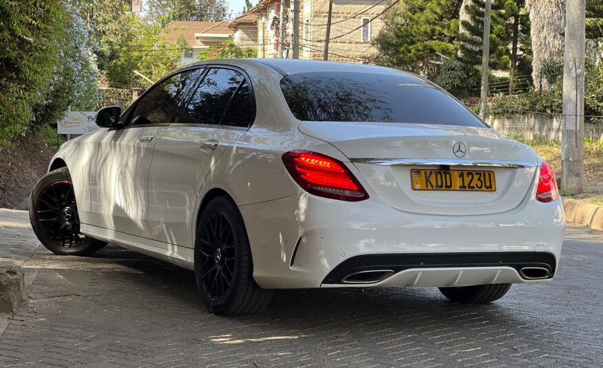 2014 Mercedes-Benz C200