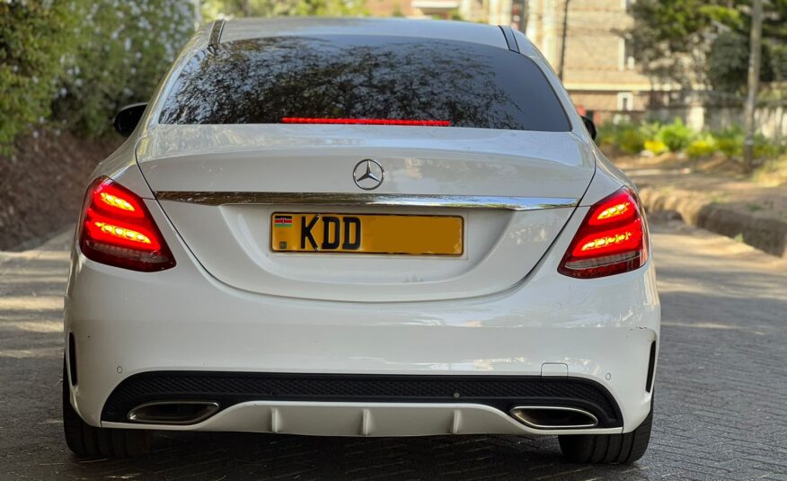 2014 Mercedes-Benz C200