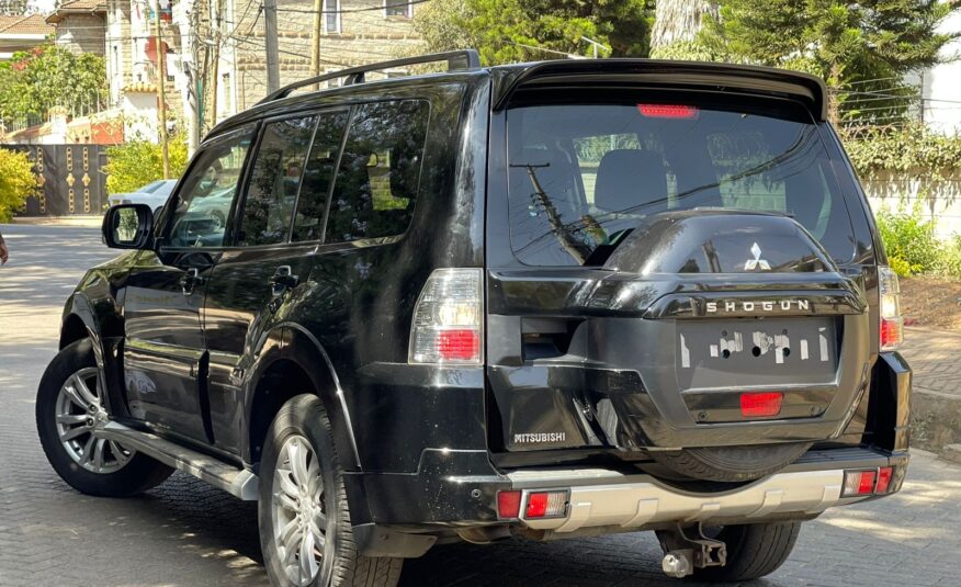 2015 Mitsubishi Pajero Shogun