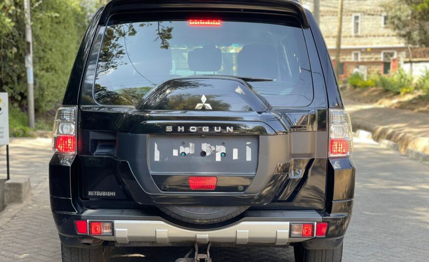 2015 Mitsubishi Pajero Shogun