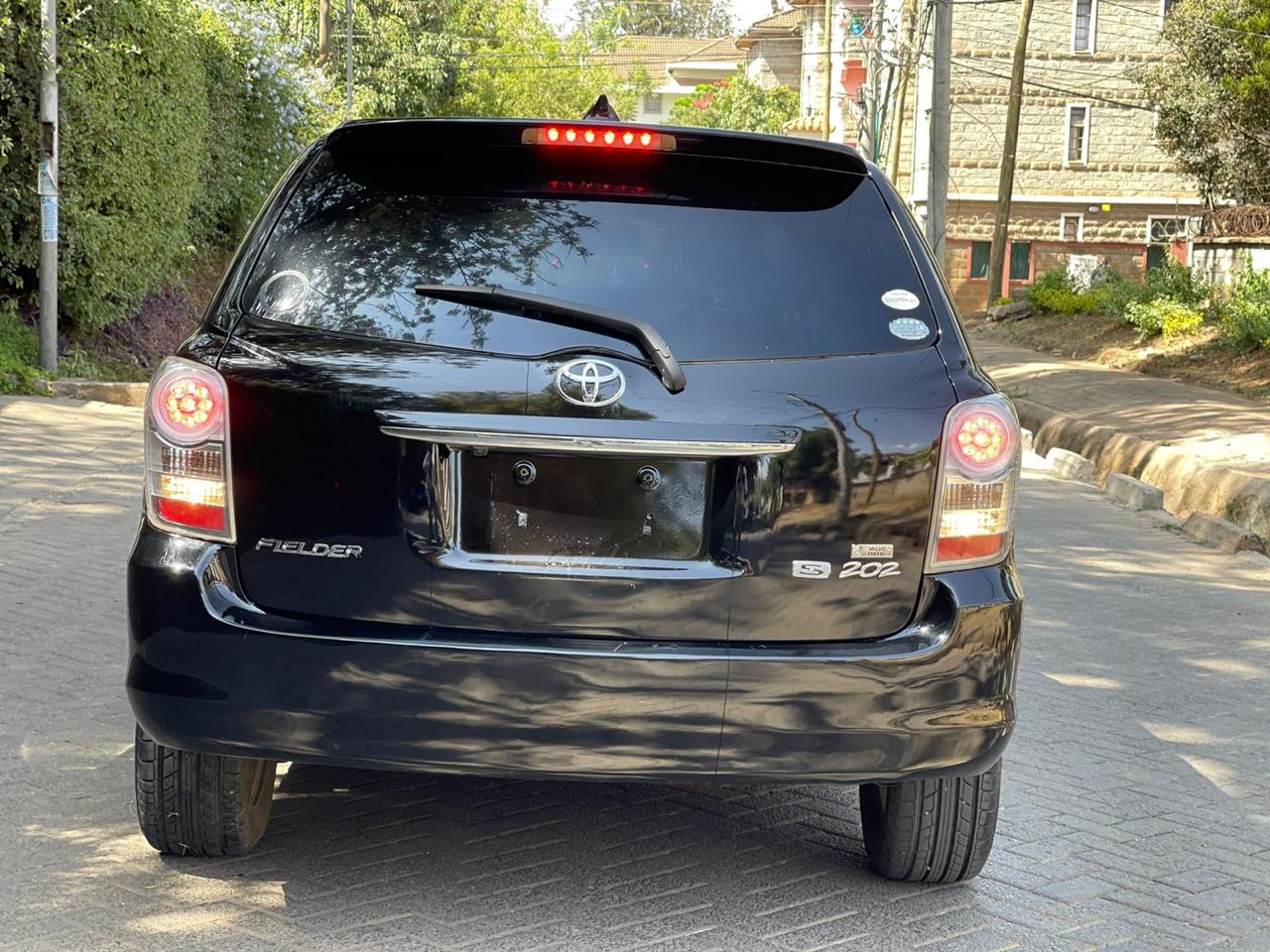 2010 Toyota Fielder