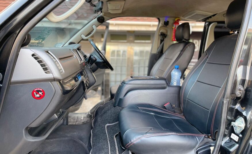 2012 Toyota Hiace