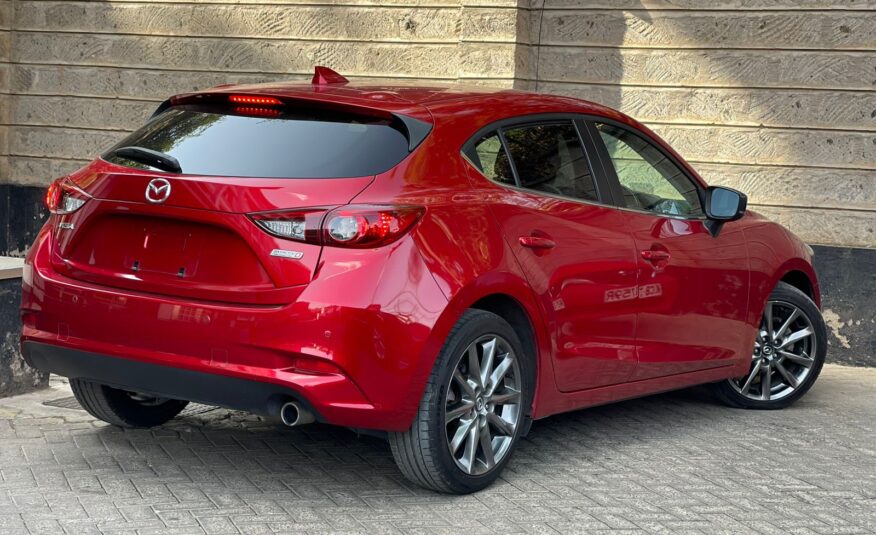 2016 Mazda Axela