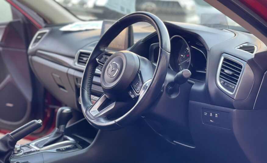 2016 Mazda Axela
