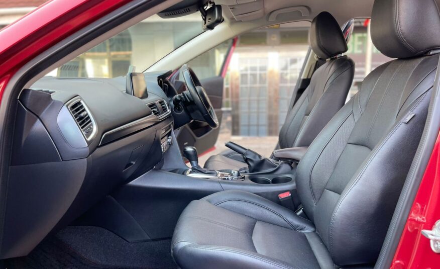 2016 Mazda Axela
